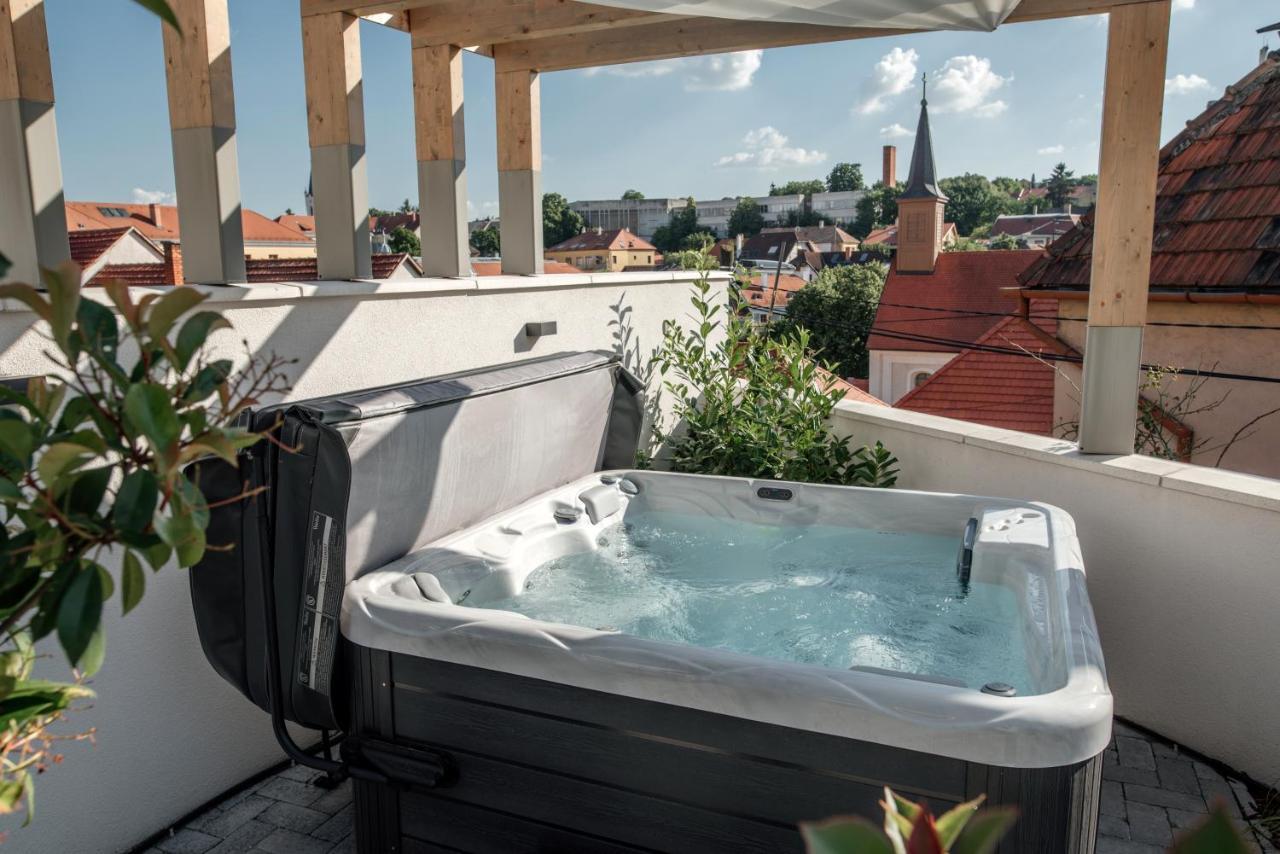 Loftlakásom**** Veszprém Esterno foto